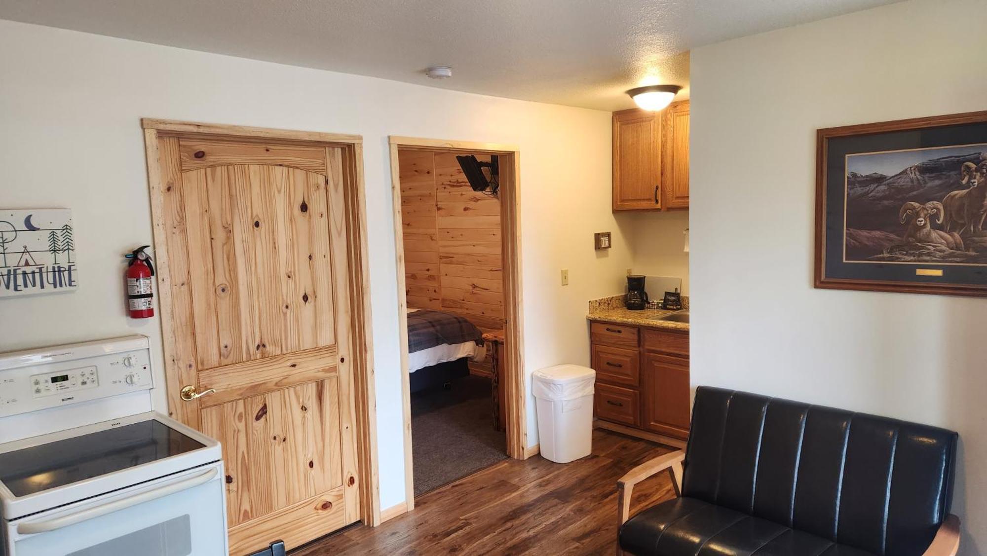 Beargrass Lodging & Rv Resort Hungry Horse エクステリア 写真
