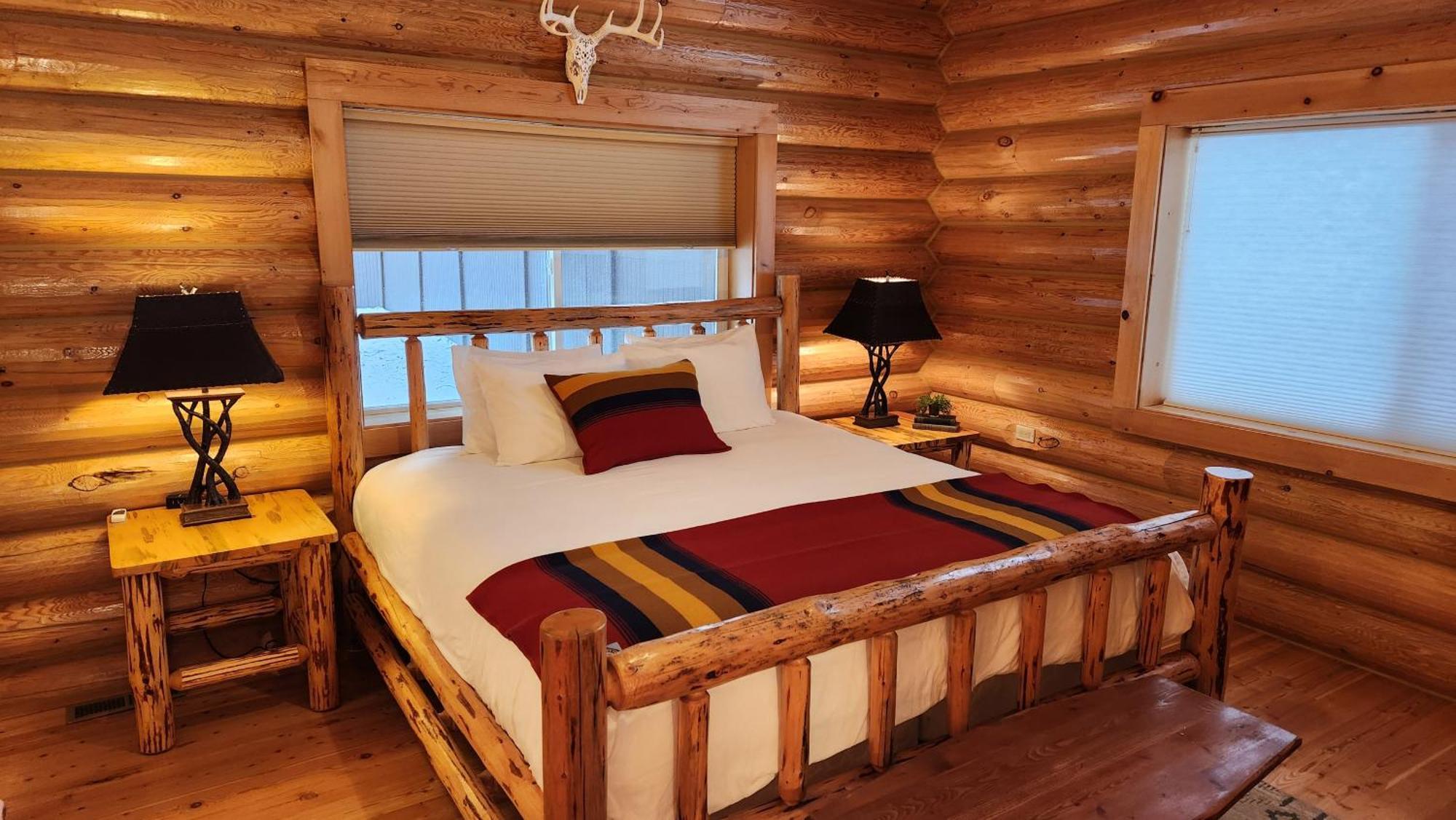 Beargrass Lodging & Rv Resort Hungry Horse エクステリア 写真