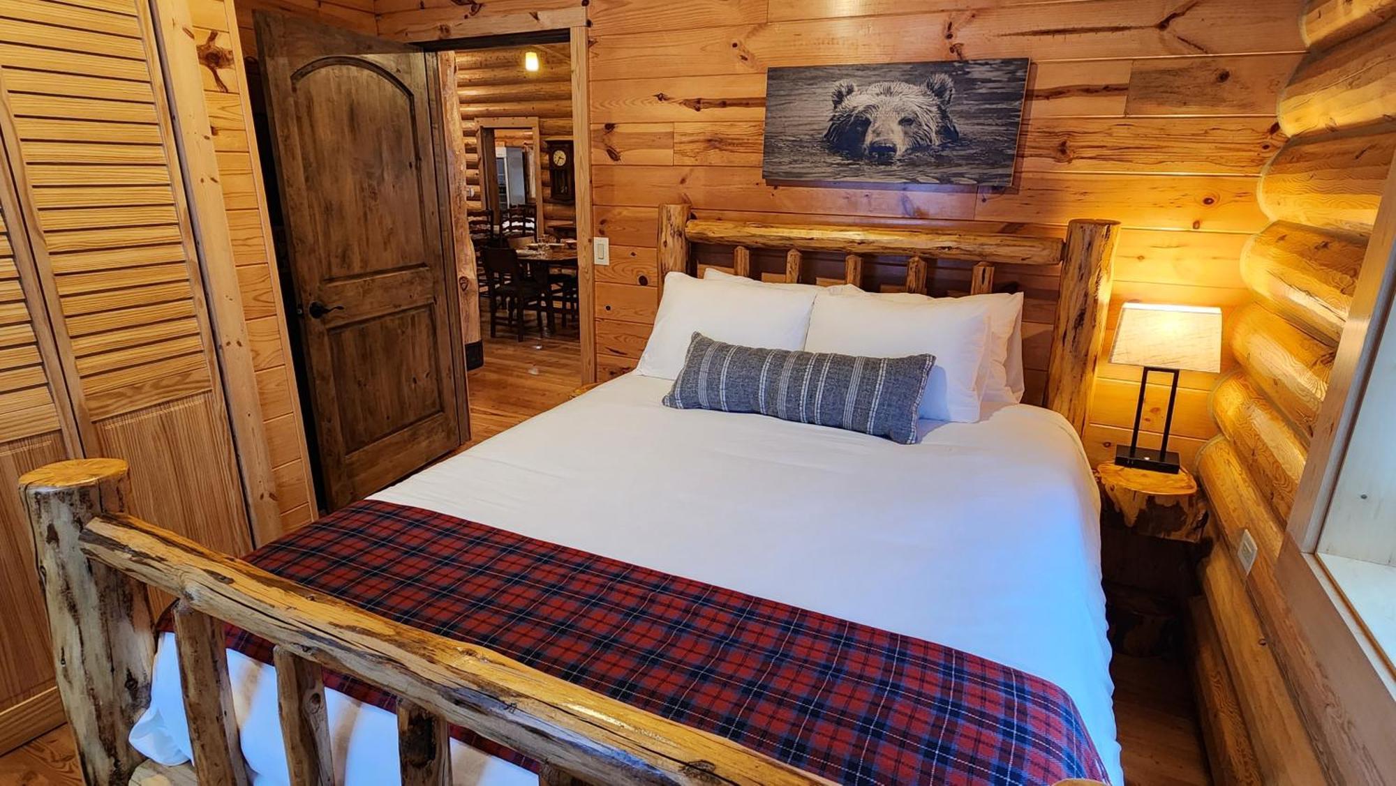 Beargrass Lodging & Rv Resort Hungry Horse エクステリア 写真