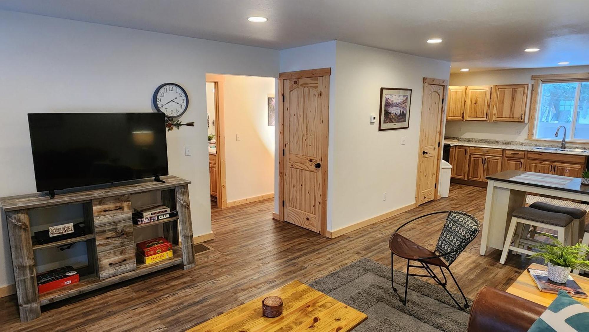 Beargrass Lodging & Rv Resort Hungry Horse エクステリア 写真