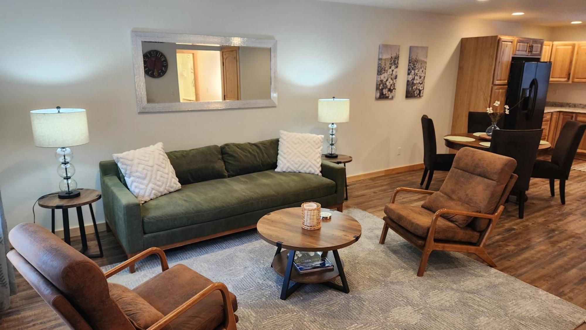 Beargrass Lodging & Rv Resort Hungry Horse エクステリア 写真
