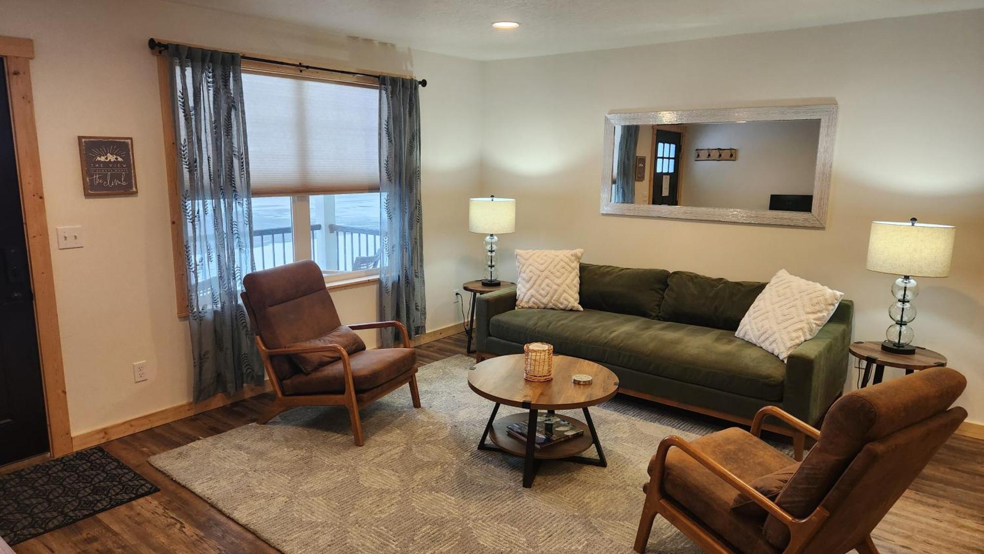Beargrass Lodging & Rv Resort Hungry Horse エクステリア 写真